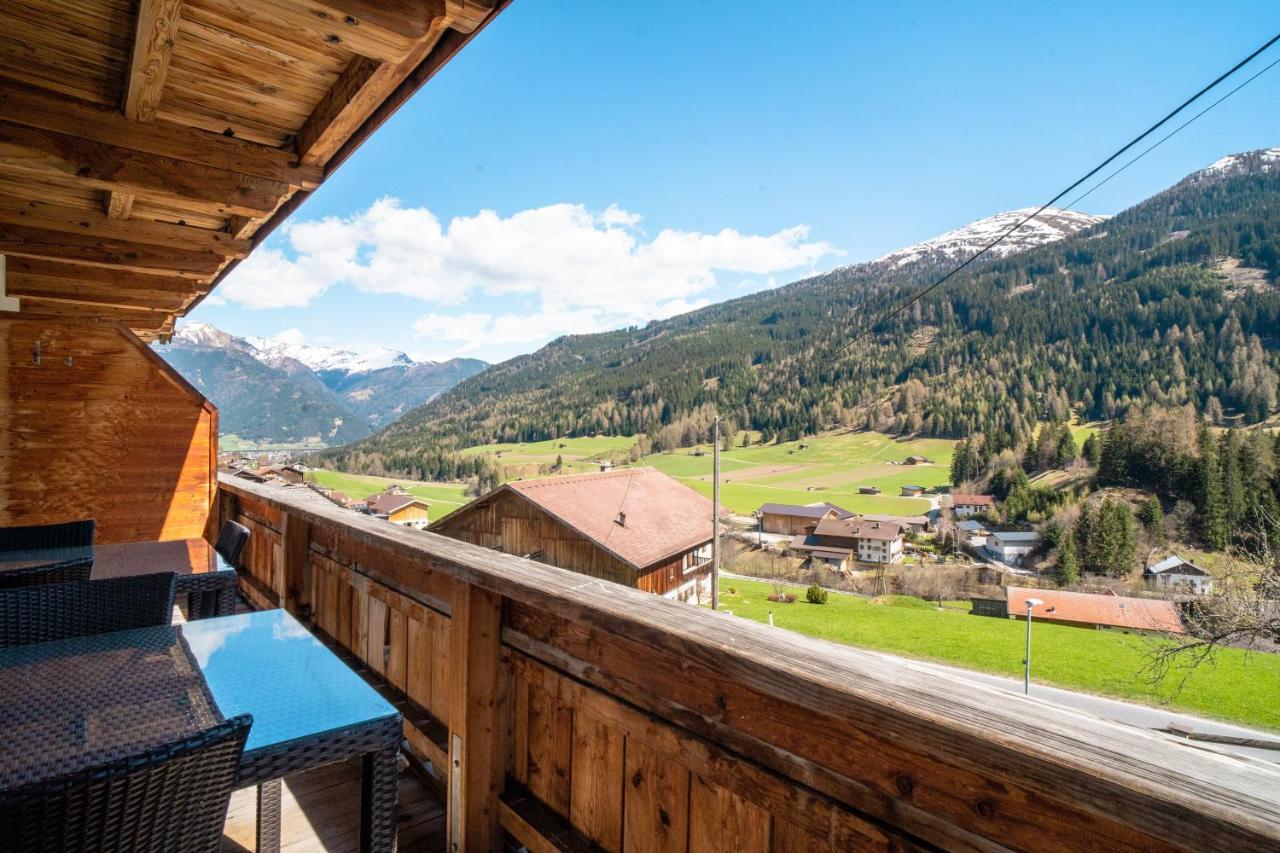 Alpen Gasthof Apartments Hohe Burg Trins Bagian luar foto