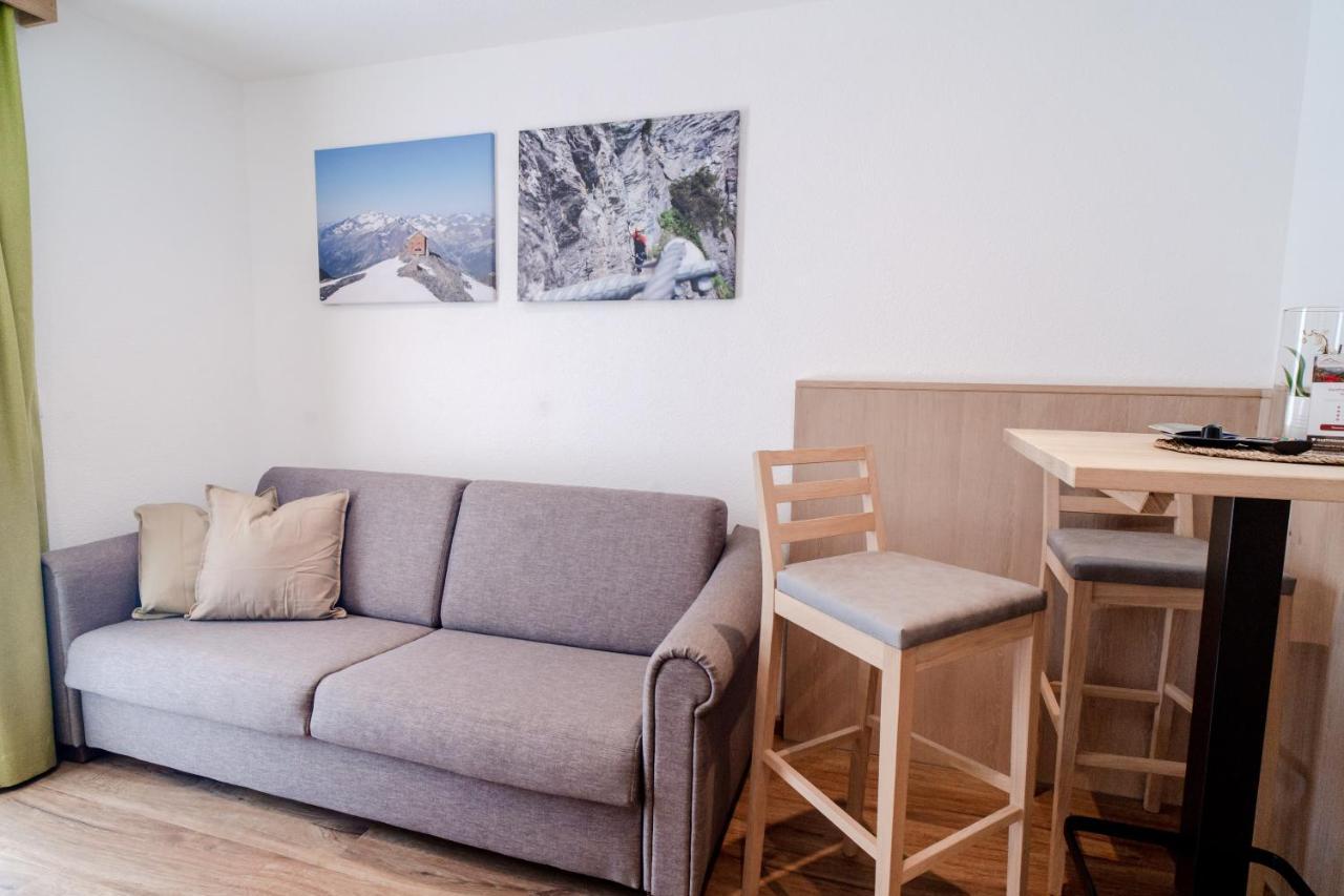 Alpen Gasthof Apartments Hohe Burg Trins Bagian luar foto