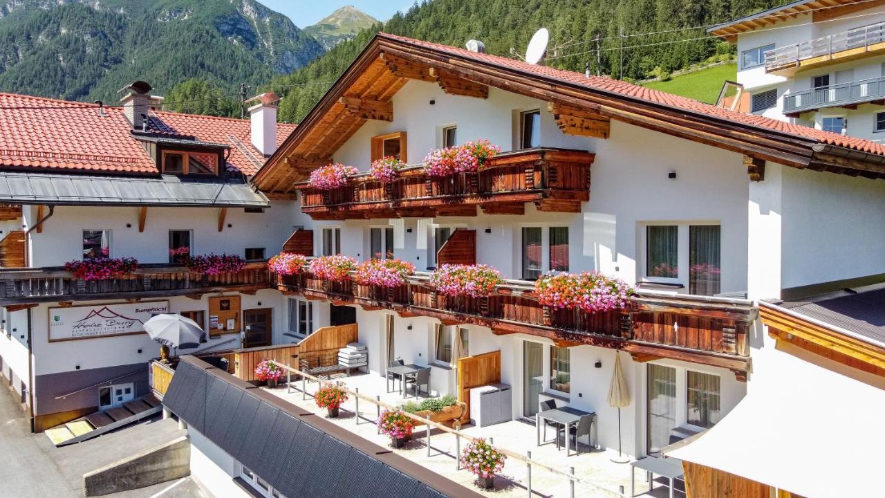 Alpen Gasthof Apartments Hohe Burg Trins Bagian luar foto